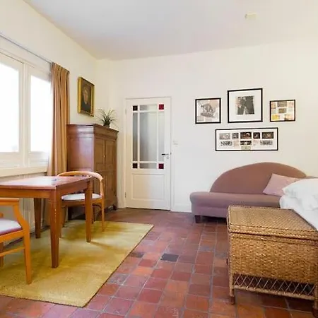 לינה וארוחת בוקר Ground Floor Jordaan